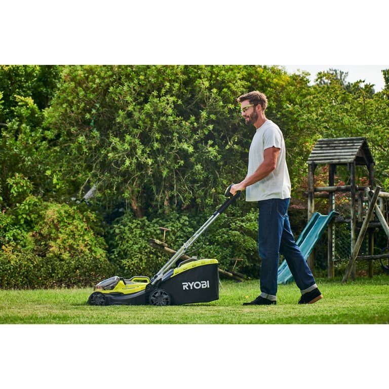 Tondeuse Hybride alimentée simultanément par 2 batteries 18V ONE+™ - 37 cm (2 x 5,0 Ah)